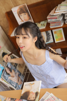 橘梨纱
